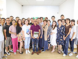Délégation de commerce électronique de Zhangjiagang Visitez Highbright Office avec un forum de gestion